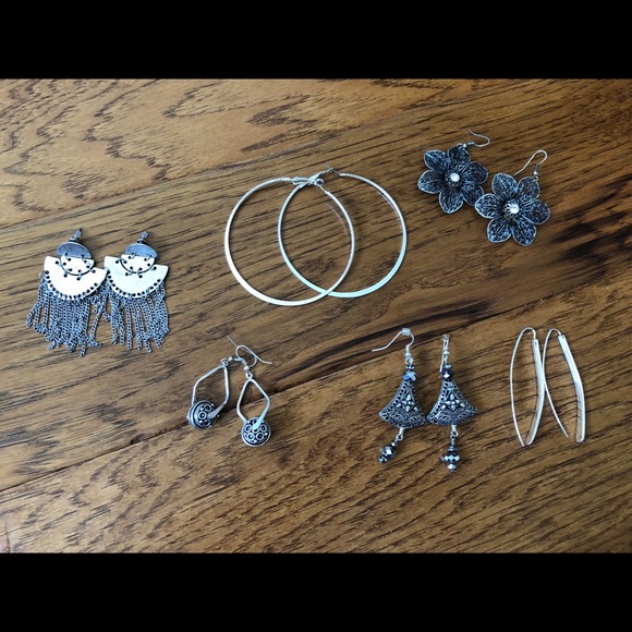 Jewelry - Lot of 6 pair of silver earrings